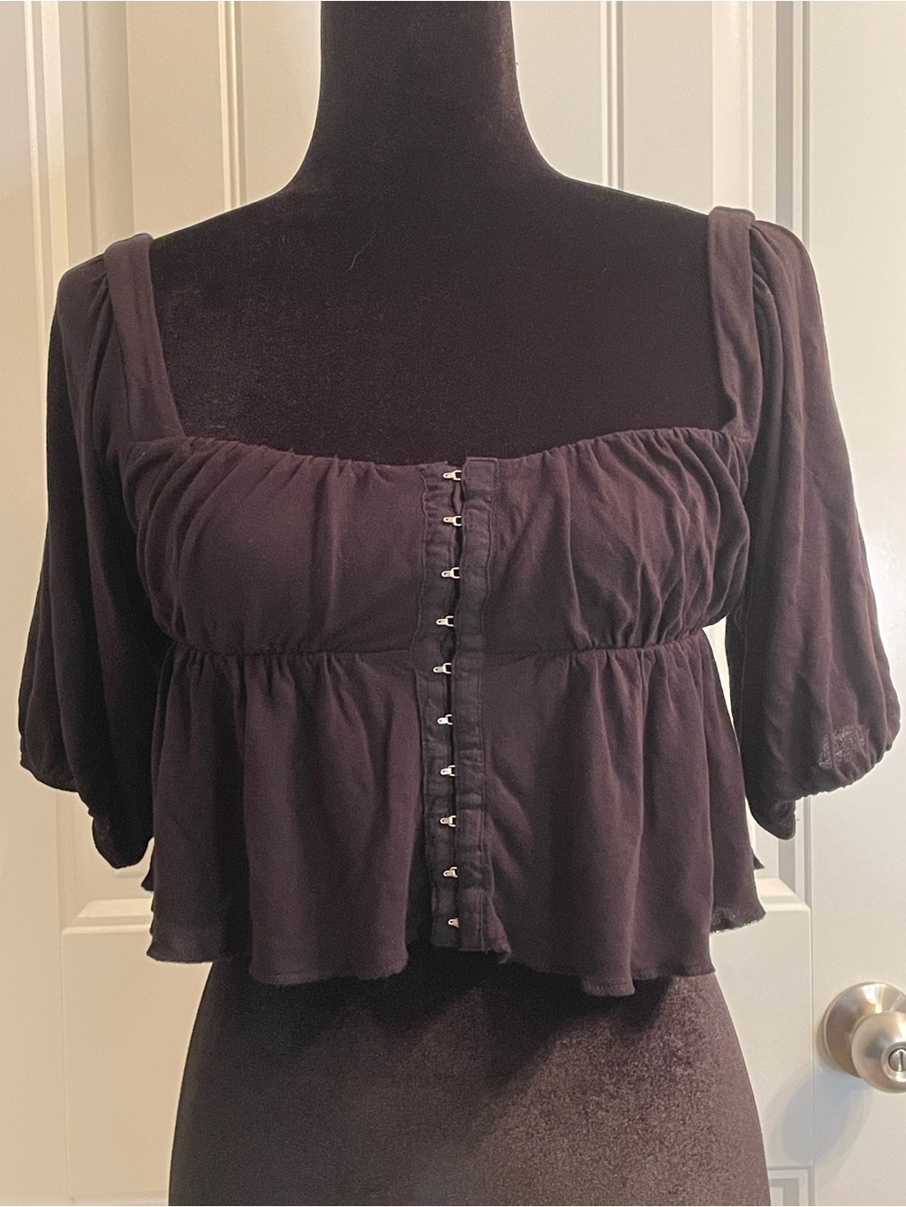 URBAN OUTFITTERS Black Cropped Peasant Top